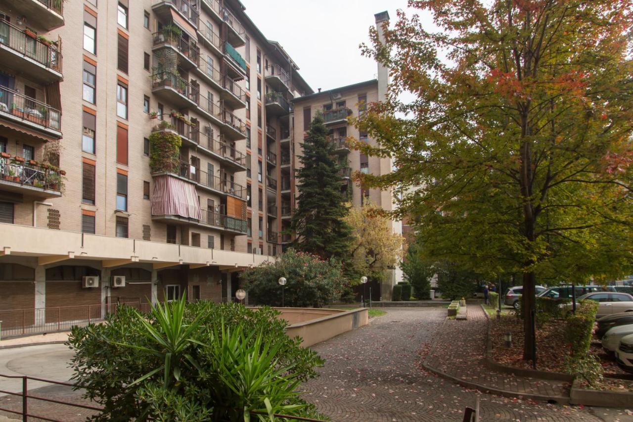 Homilan, Milan
